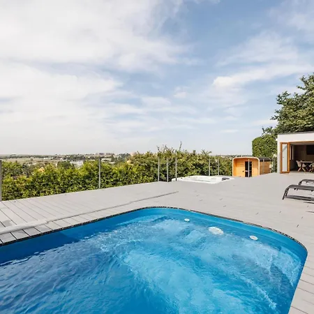 Apartamento Airport Luxury & Praga