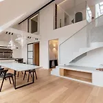 Airport Luxury & Apartment *
