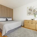 Airport Luxury & Apartment