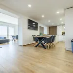 Apartment Airport Luxury &