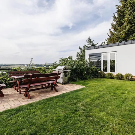 Airport Luxury & Apartman *