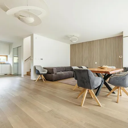 Appartamento Airport Luxury & Praga