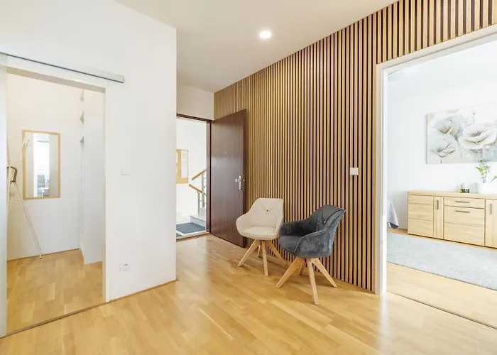 Apartman Airport Luxury & *