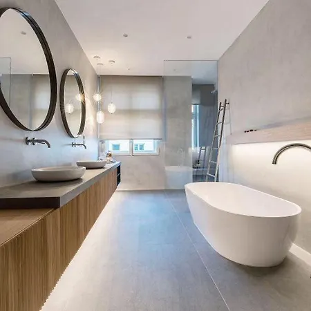 Airport Luxury & Apartment *