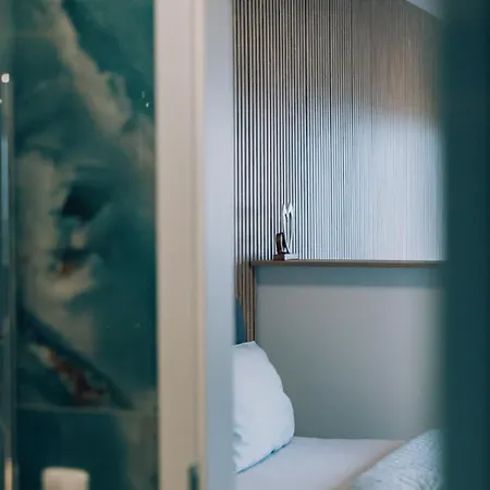 Airport Luxury & Apartment *