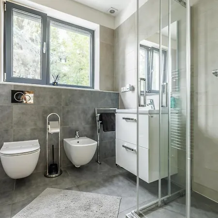 Airport Luxury & Apartment Prag