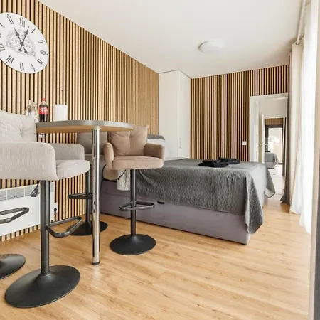 Airport Luxury & Apartment Prag